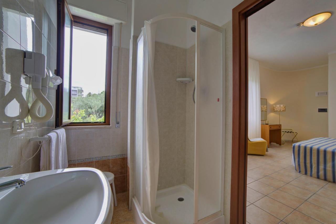 Hotel Sporting Vasto Εξωτερικό φωτογραφία